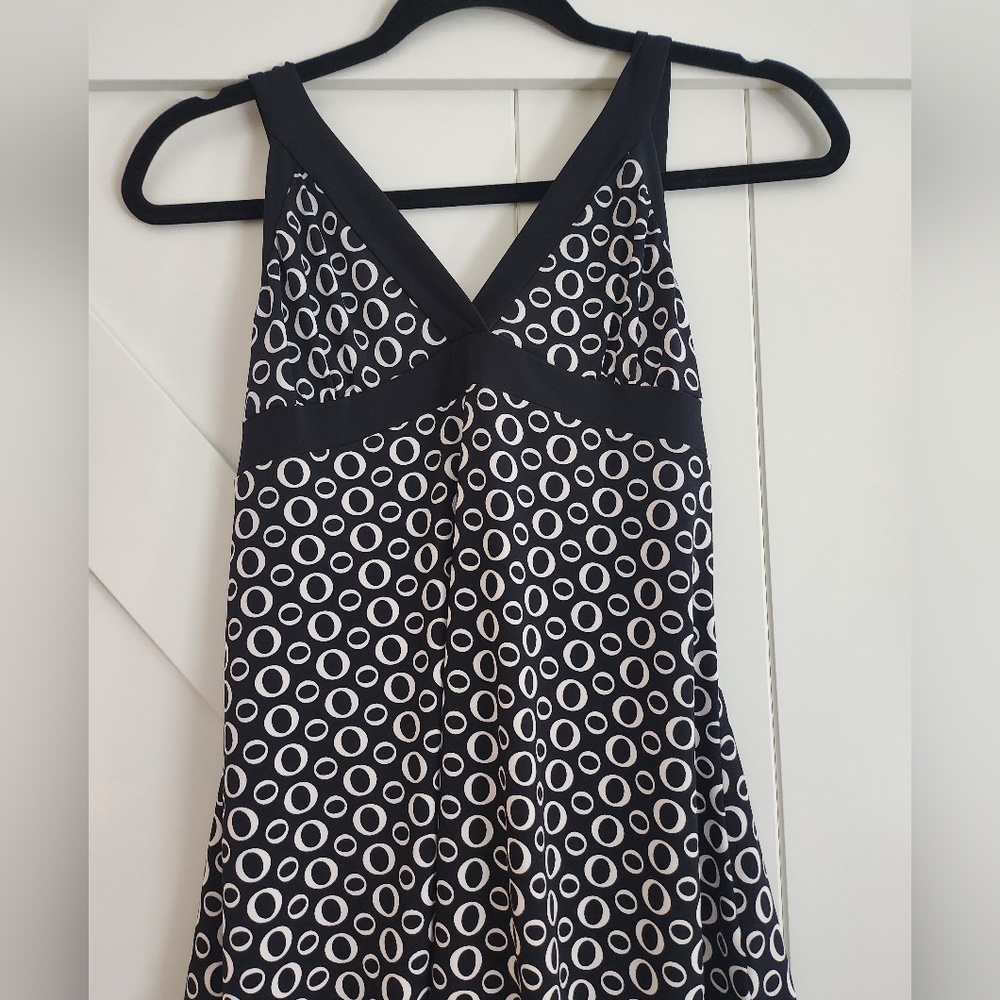 Black and White Circle Pattern Top